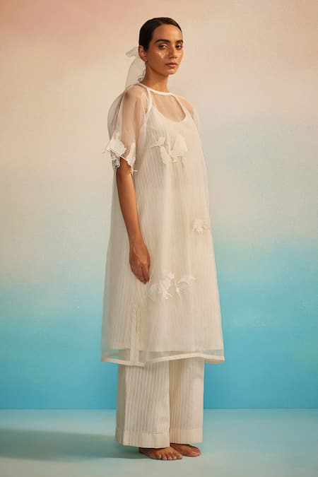 Buy_Ahmev_Ivory Chanderi, Cotton, Organza Embroidery Round Neck Yuugen Kurta Set _Online_at_Aza_Fashions
