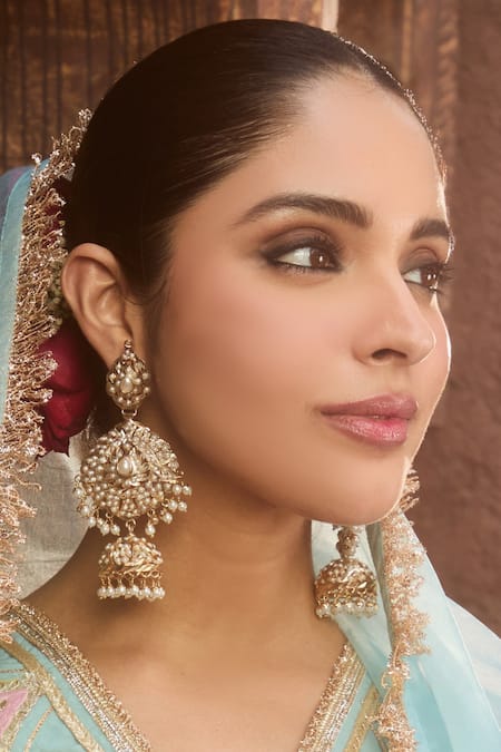 Buy Queens Jewels White Pearls, Zari Elegant Jadau Earrings With Online at Aza Fashions Buy_Queens Jewels_White Pearls, Zari Elegant Jadau Earrings With _Online_at_Aza_Fashions