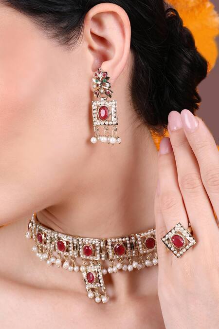 Queens Jewels Red Faux Diamonds, Pearls, Gemstones Royal Ruby And White Choker Set Online at Aza Fashions Queens Jewels_Red Faux Diamonds, Pearls, Gemstones Royal Ruby And White Choker Set _Online_at_Aza_Fashions