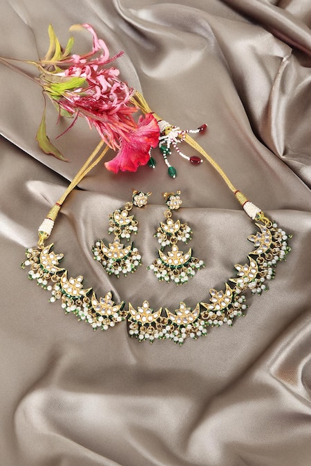 Queens Jewels Ariana Kundan Choker Set with Earrings 