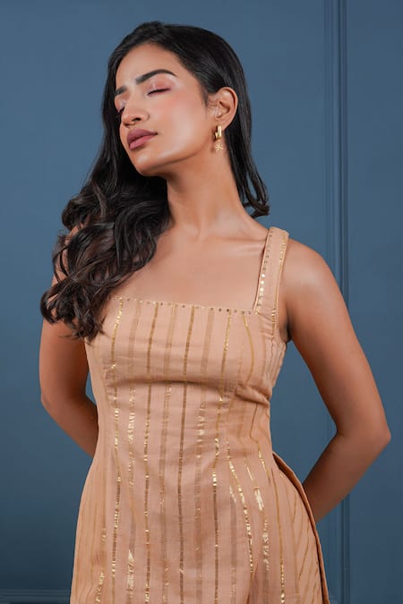 Taro_Peach Cotton, Lurex Zari Square Neck Beige Golden Kurta Set _Online_at_Aza_Fashions