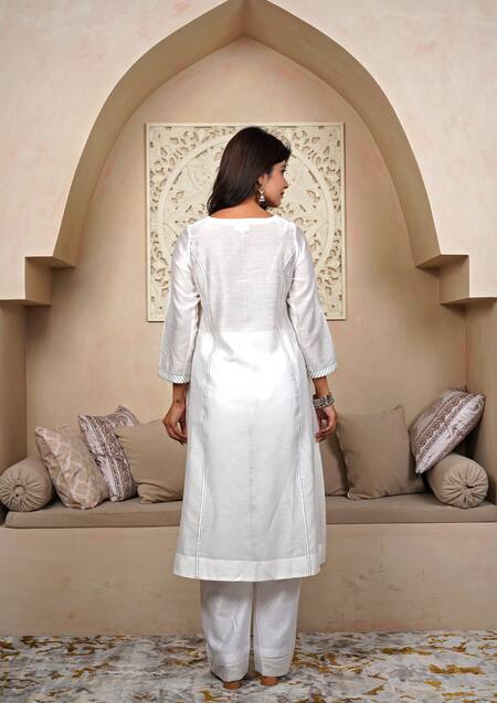 Buy_Taro_White Chanderi V-neck Designer Powder Pearl Kurta Pant Set 