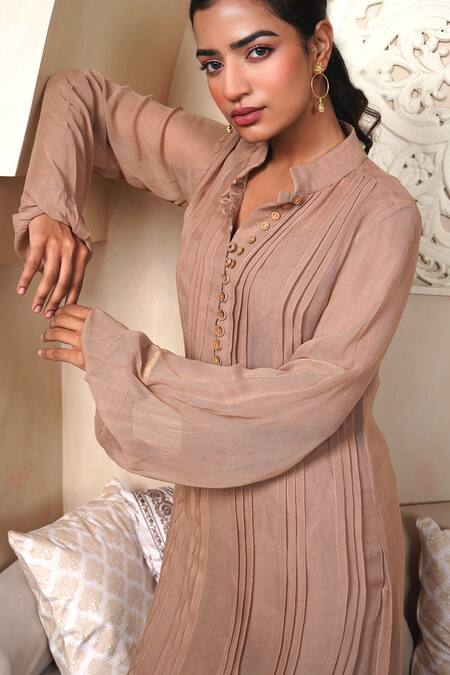 Taro_Brown Georgette Mandarin Collar Hazelnut Kurta And Pant Set _Online_at_Aza_Fashions