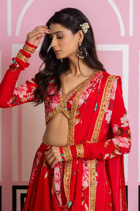 Buy_Yuvraani Jaipur_Red Chinon, Chiffon Embroidery V-neck Floral Lehenga Set 