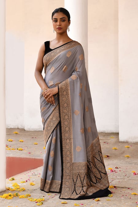 Naaritva India Gray Crepe, Silk Zari Grey Banarasi Saree With Running Blouse 