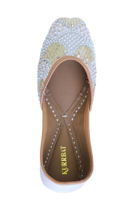 Kurrbat_White Swan Designer Juttis _Online_at_Aza_Fashions