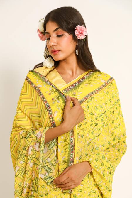 Ruar India_Yellow Chiffon Round Neck Designer Gopashtami Saree With Blouse _at_Aza_Fashions