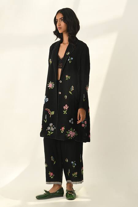 Payal Pratap Black Linen Embroidery Notched Neck Carmagnole Jacket at Aza Fashions Payal Pratap_Black Linen Embroidery Notched Neck Carmagnole Jacket _at_Aza_Fashions