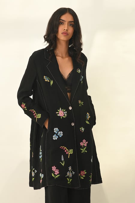 Buy Payal Pratap Black Linen Embroidery Notched Neck Carmagnole Jacket Buy_Payal Pratap_Black Linen Embroidery Notched Neck Carmagnole Jacket