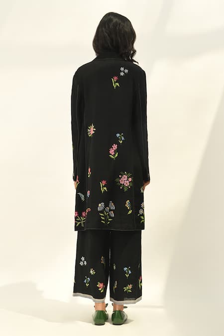 Shop Payal Pratap Black Linen Embroidery Delbard Pants at Aza Fashions Shop_Payal Pratap_Black Linen Embroidery Delbard Pants _at_Aza_Fashions