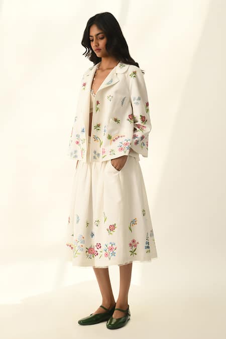 Buy Payal Pratap Beige Viscose, Linen Embroidery Bellinda Pleated Skirt Online at Aza Fashions Buy_Payal Pratap_Beige Viscose, Linen Embroidery Bellinda Pleated Skirt _Online_at_Aza_Fashions