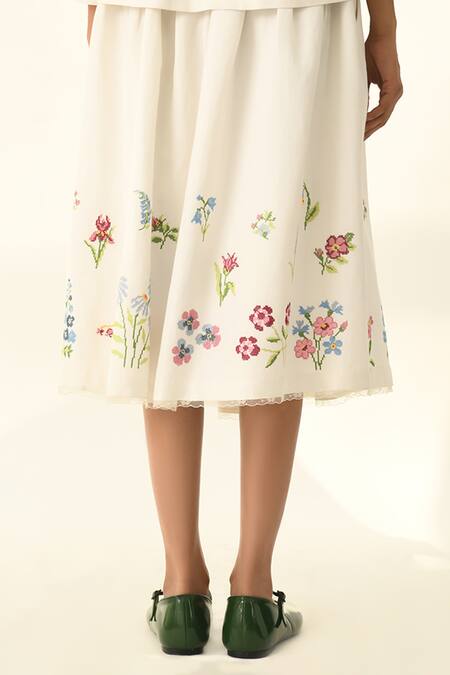 Payal Pratap Beige Viscose, Linen Embroidery Bellinda Pleated Skirt at Aza Fashions Payal Pratap_Beige Viscose, Linen Embroidery Bellinda Pleated Skirt _at_Aza_Fashions