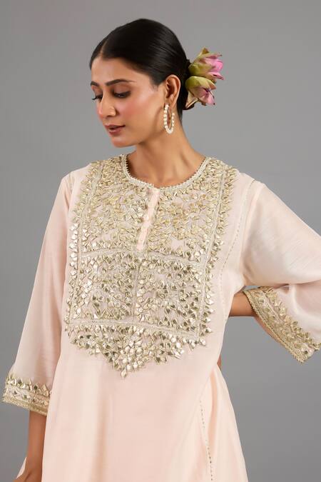 Shop_saina kapoor_Peach Chanderi, Organza Sequins, Embroidery Round Neck Pink Kurta Set _Online_at_Aza_Fashions