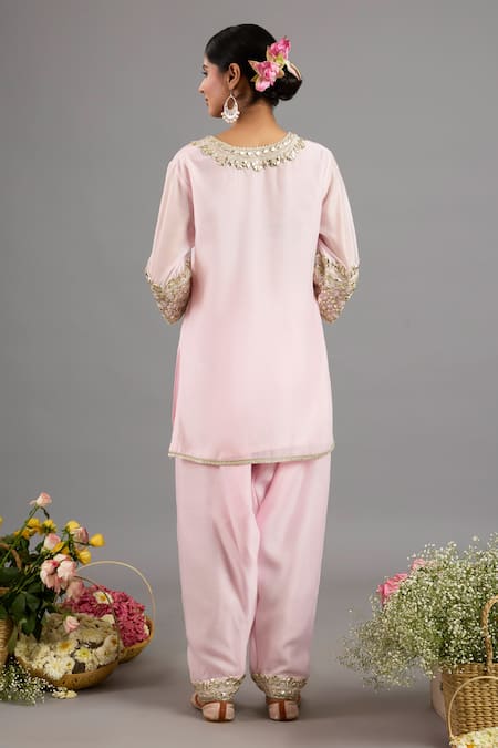 Shop saina kapoor Pink Chanderi, Organza Sequins, Embroidery Round Neck Baby Kurta Set at Aza Fashions Shop_saina kapoor_Pink Chanderi, Organza Sequins, Embroidery Round Neck Baby Kurta Set _at_Aza_Fashions