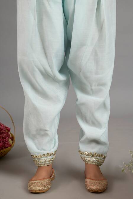 Buy_saina kapoor_Blue Chanderi, Organza Embroidery Round Neck Designer Ice Kurta Set _Online_at_Aza_Fashions