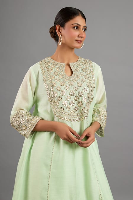 Buy saina kapoor Green Chanderi, Organza Sequins, Embroidery Keyhole Neck Kurta Set Online at Aza Fashions Buy_saina kapoor_Green Chanderi, Organza Sequins, Embroidery Keyhole Neck Kurta Set _Online_at_Aza_Fashions
