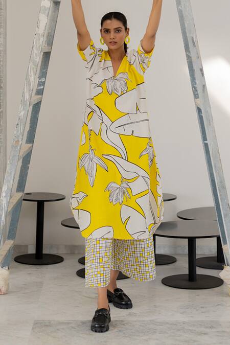 Buy Silai Studio Yellow Cotton, Linen V-neck Plantain Orchard Kurta And Checks Palazzo Set Online at Aza Fashions Buy_Silai Studio_Yellow Cotton, Linen V-neck Plantain Orchard Kurta And Checks Palazzo Set _Online_at_Aza_Fashions