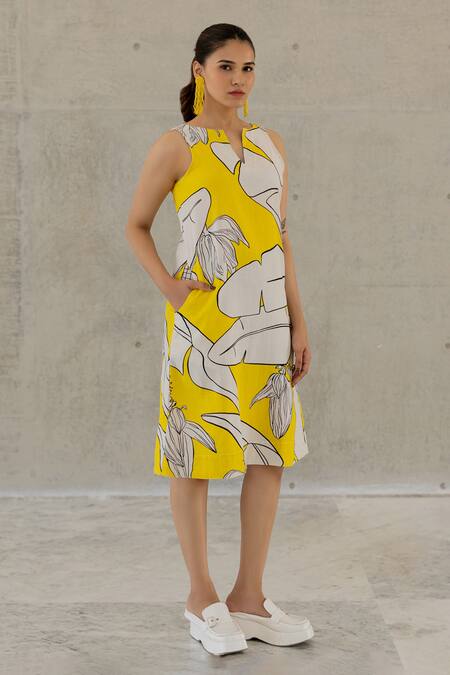 Silai Studio Yellow Cotton, Linen Keyhole Neck Plantain Orchard Dress Online at Aza Fashions Silai Studio_Yellow Cotton, Linen Keyhole Neck Plantain Orchard Dress _Online_at_Aza_Fashions