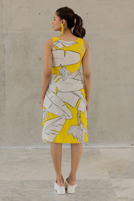 Shop Silai Studio Yellow Cotton, Linen Keyhole Neck Plantain Orchard Dress at Aza Fashions Shop_Silai Studio_Yellow Cotton, Linen Keyhole Neck Plantain Orchard Dress _at_Aza_Fashions
