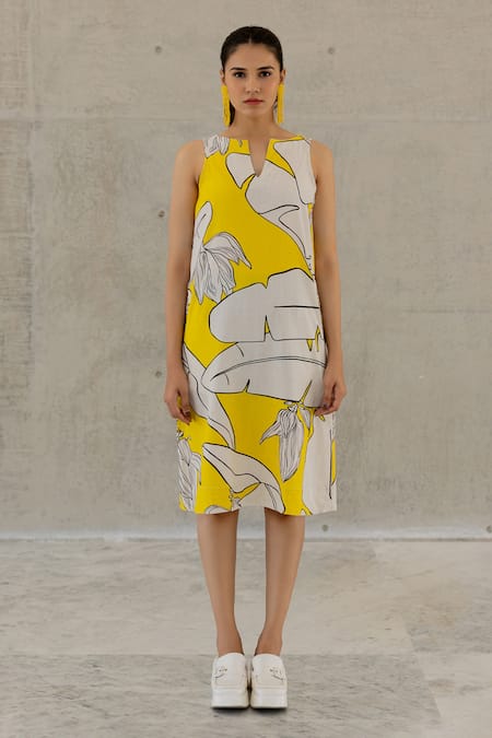 Buy Silai Studio Yellow Cotton, Linen Keyhole Neck Plantain Orchard Dress Buy_Silai Studio_Yellow Cotton, Linen Keyhole Neck Plantain Orchard Dress