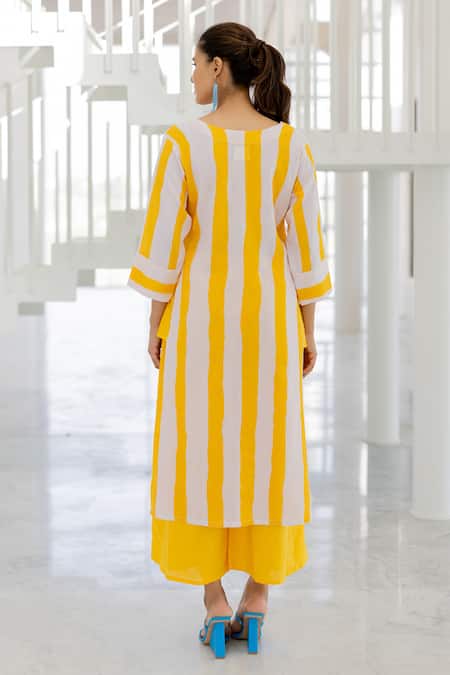 Shop Silai Studio Yellow Linen, Viscose V-neck Box Slit Kurta Set at Aza Fashions Shop_Silai Studio_Yellow Linen, Viscose V-neck Box Slit Kurta Set _at_Aza_Fashions