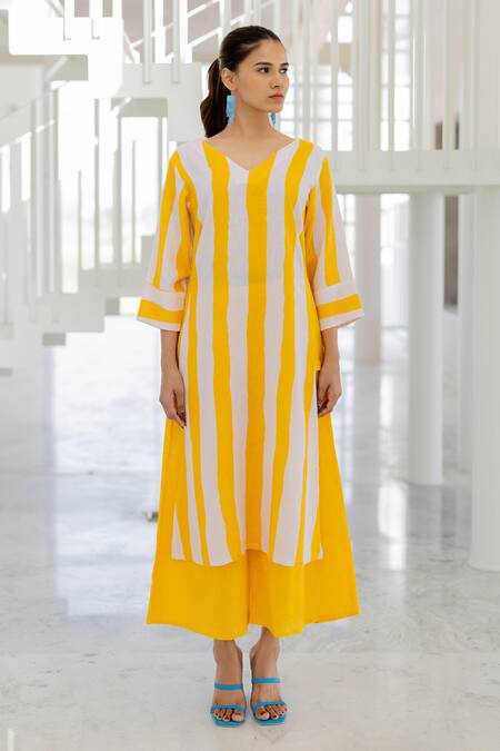 Shop Silai Studio Yellow Linen, Viscose V-neck Box Slit Kurta Set Online at Aza Fashions Shop_Silai Studio_Yellow Linen, Viscose V-neck Box Slit Kurta Set _Online_at_Aza_Fashions