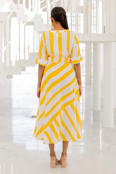 Shop Silai Studio Yellow Linen, Viscose V-neck Lemonberry Drawcord Dress at Aza Fashions Shop_Silai Studio_Yellow Linen, Viscose V-neck Lemonberry Drawcord Dress _at_Aza_Fashions