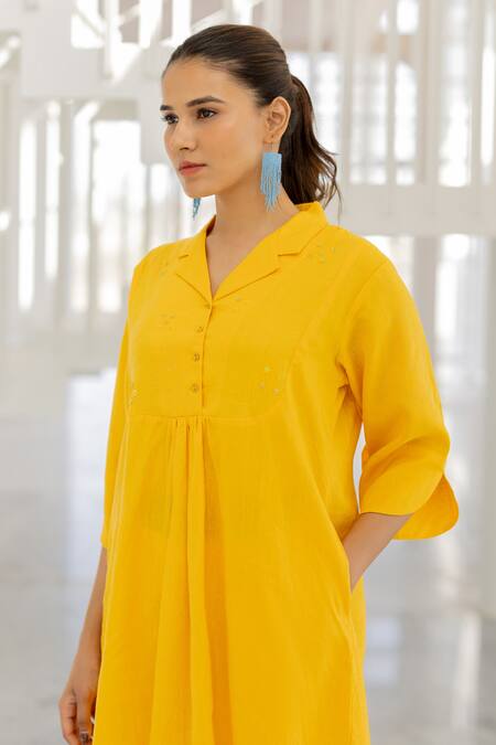 Buy Silai Studio Yellow Linen, Viscose Embroidery Collared Sunflower Tunic Set Buy_Silai Studio_Yellow Linen, Viscose Embroidery Collared Sunflower Tunic Set
