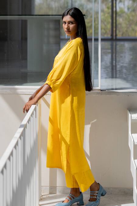 Buy Silai Studio Yellow Linen, Viscose Round Neck Sunflower Kurta Set Online at Aza Fashions Buy_Silai Studio_Yellow Linen, Viscose Round Neck Sunflower Kurta Set _Online_at_Aza_Fashions