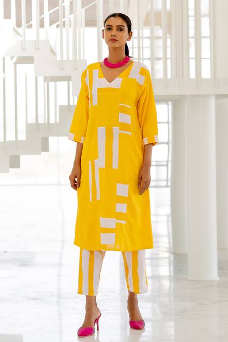 Buy Silai Studio Yellow Linen, Viscose V-neck Lemons And Candies Kurta Set Online at Aza Fashions Buy_Silai Studio_Yellow Linen, Viscose V-neck Lemons And Candies Kurta Set _Online_at_Aza_Fashions