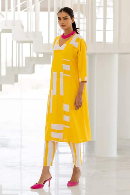 Shop Silai Studio Yellow Linen, Viscose V-neck Panelled Kurta Online at Aza Fashions Shop_Silai Studio_Yellow Linen, Viscose V-neck Panelled Kurta _Online_at_Aza_Fashions