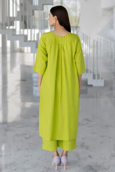 Shop Silai Studio Green Linen, Viscose Round Neck Avocado Kurta Set at Aza Fashions Shop_Silai Studio_Green Linen, Viscose Round Neck Avocado Kurta Set _at_Aza_Fashions