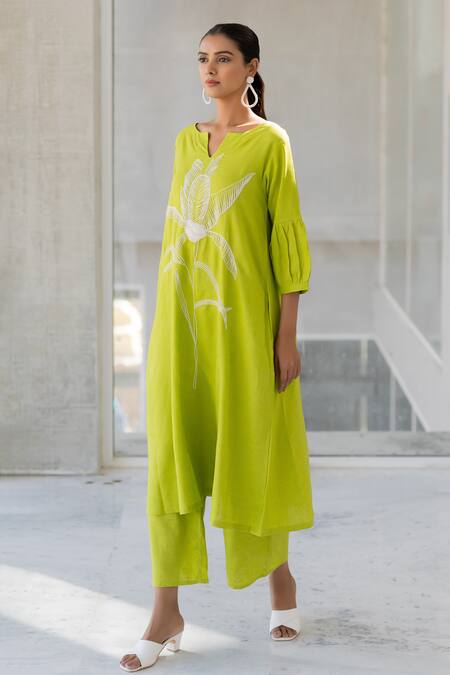 Silai Studio Green Linen, Viscose Embroidery Round Neck Matcha Bloom Kurta Set at Aza Fashions Silai Studio_Green Linen, Viscose Embroidery Round Neck Matcha Bloom Kurta Set _at_Aza_Fashions