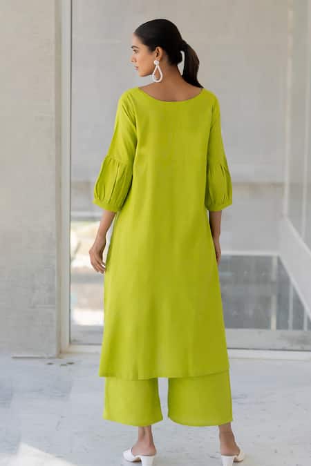 Shop Silai Studio Green Linen, Viscose Embroidery Keyhole Neck Matcha Bloom Kurta at Aza Fashions Shop_Silai Studio_Green Linen, Viscose Embroidery Keyhole Neck Matcha Bloom Kurta _at_Aza_Fashions