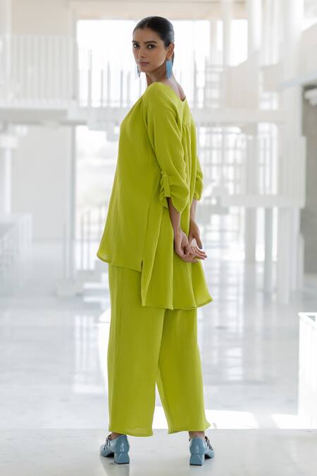 Silai Studio Green Cotton V-neck Matcha Co-ord Pant Set at Aza Fashions Silai Studio_Green Cotton V-neck Matcha Co-ord Pant Set _at_Aza_Fashions