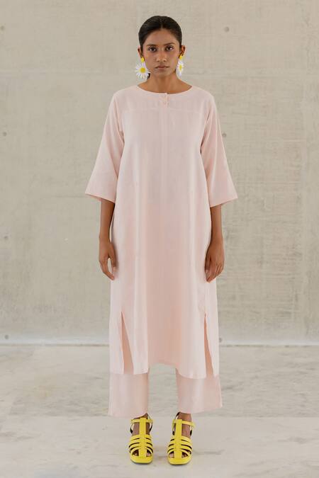 Shop Silai Studio Pink Linen, Viscose Round Neck Oyster Kurta Set Online at Aza Fashions Shop_Silai Studio_Pink Linen, Viscose Round Neck Oyster Kurta Set _Online_at_Aza_Fashions