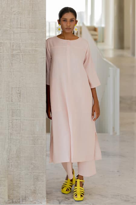 Silai Studio Pink Linen, Viscose Round Neck Oyster Kurta Set