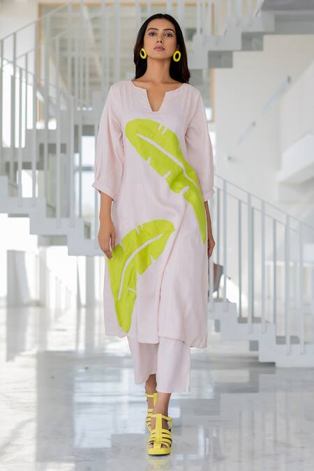 Buy Silai Studio Pink Linen, Viscose Applique V-neck Blush Basil Kurta Online at Aza Fashions Buy_Silai Studio_Pink Linen, Viscose Applique V-neck Blush Basil Kurta _Online_at_Aza_Fashions