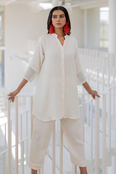 Silai Studio White Cotton Collared Vanilla Mist Co-ord Pant Set Online at Aza Fashions Silai Studio_White Cotton Collared Vanilla Mist Co-ord Pant Set _Online_at_Aza_Fashions