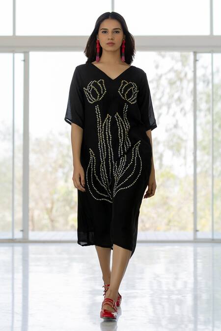 Silai Studio Black Silk, Voile Beads, Embroidery V-neck Shadow Tulips Dress Online at Aza Fashions Silai Studio_Black Silk, Voile Beads, Embroidery V-neck Shadow Tulips Dress _Online_at_Aza_Fashions