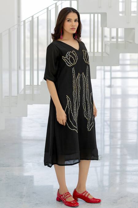 Shop Silai Studio Black Silk, Voile Beads, Embroidery V-neck Shadow Tulips Dress Online at Aza Fashions Shop_Silai Studio_Black Silk, Voile Beads, Embroidery V-neck Shadow Tulips Dress _Online_at_Aza_Fashions