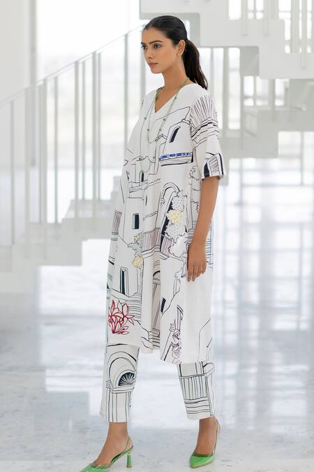 Buy Silai Studio White Poplin Embroidery V-neck Sunlit Vistas Kurta Set Online at Aza Fashions Buy_Silai Studio_White Poplin Embroidery V-neck Sunlit Vistas Kurta Set _Online_at_Aza_Fashions