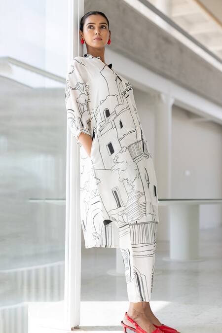 Silai Studio White Silk, Voile Collared Mediterranean Lanes Co-ord Set Online at Aza Fashions Silai Studio_White Silk, Voile Collared Mediterranean Lanes Co-ord Set _Online_at_Aza_Fashions