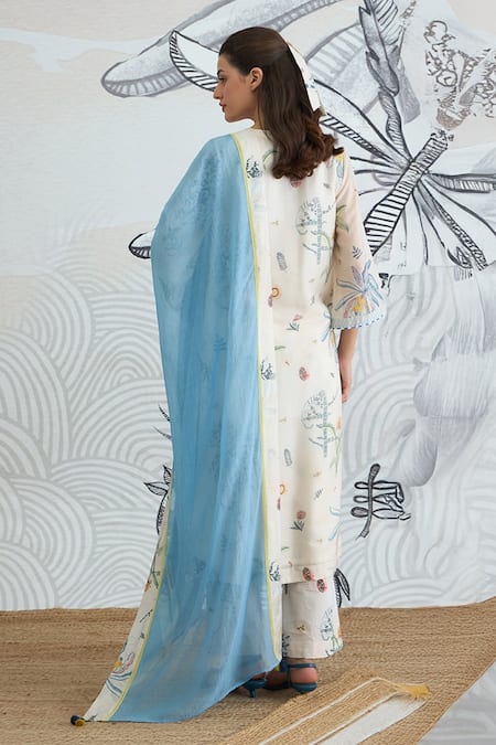 Shivani Bhargava Digital Print Jungle V-Neck Kurta Set 