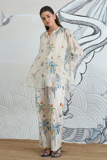 Buy_Shivani Bhargava_Ivory Chanderi, Cotton Round Neck Digital Print Tunic And Pants 