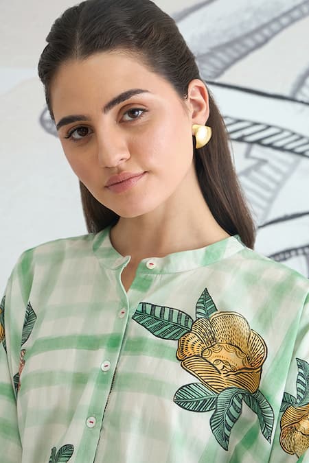 Shivani Bhargava_Green Cotton Embroidery Round Neck Check Flower Namah Tunic _Online_at_Aza_Fashions