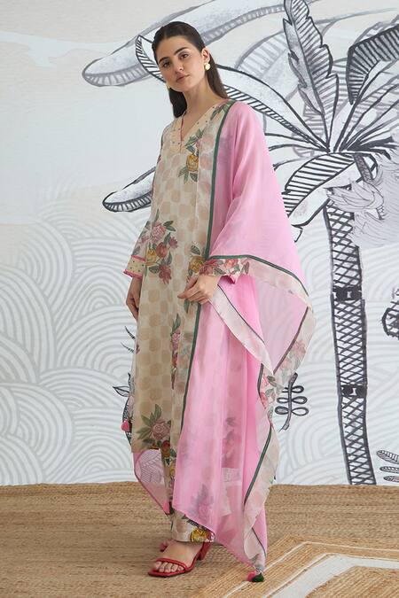 Shivani Bhargava_Beige Chanderi, Cotton V-neck Check Flower Kurta Set _at_Aza_Fashions