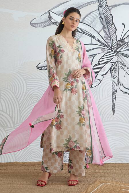 Buy Shivani Bhargava Beige Chanderi V-neck Digital Print Kurta Online at Aza Fashions Buy_Shivani Bhargava_Beige Chanderi V-neck Digital Print Kurta _Online_at_Aza_Fashions