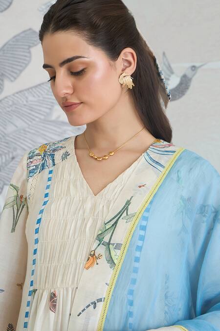 Shivani Bhargava_Ivory Chanderi, Cotton V-neck Jungle Digital Print Anarkali Set _Online_at_Aza_Fashions