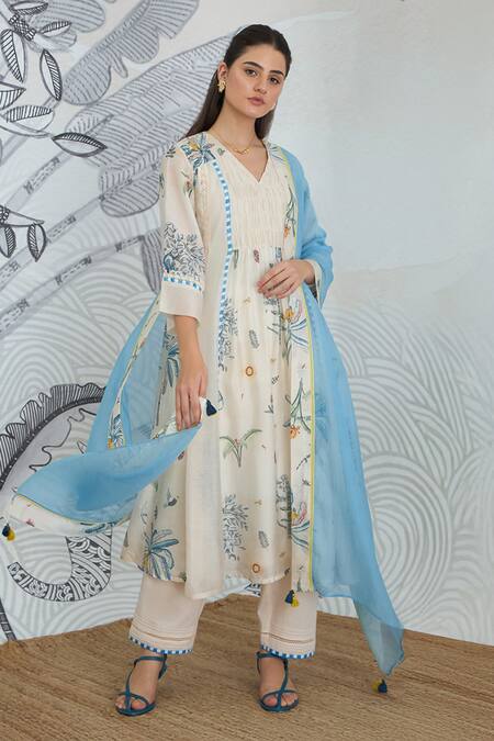 Buy_Shivani Bhargava_Ivory Chanderi, Cotton V-neck Jungle Digital Print Anarkali Set _Online_at_Aza_Fashions